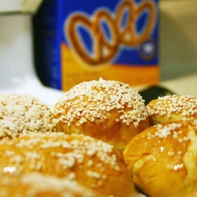 Auntie Anne’s At Home Baking Kit