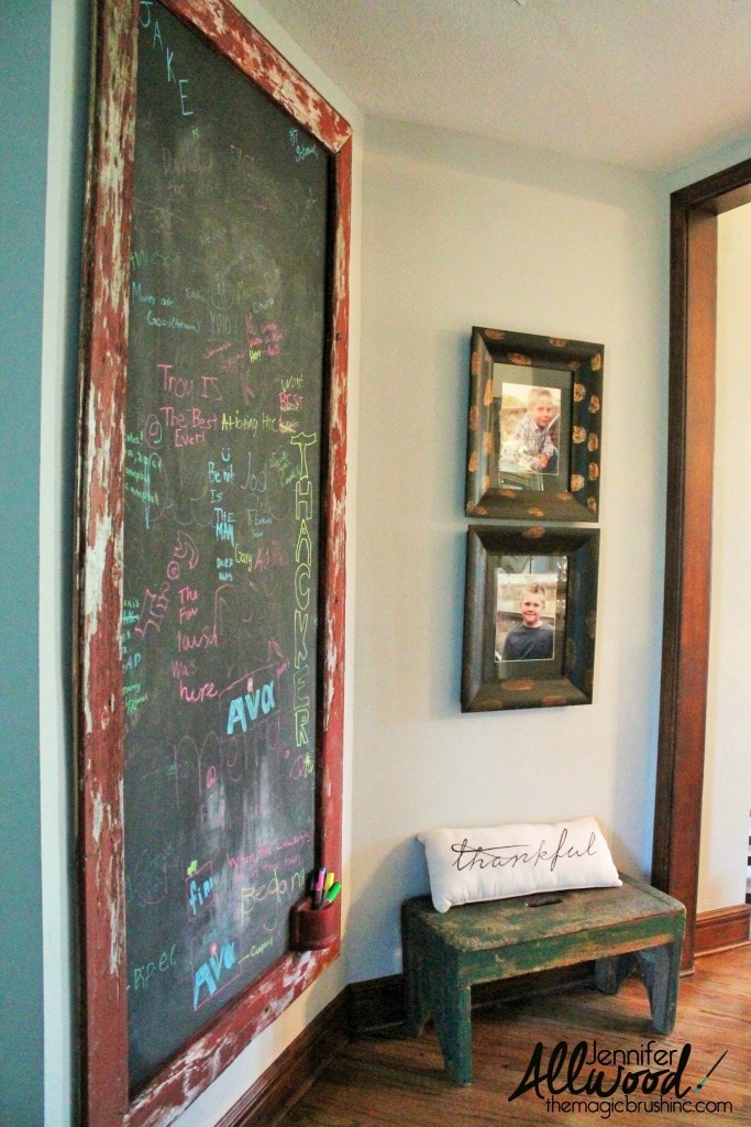 oversized-chalkboard-wall