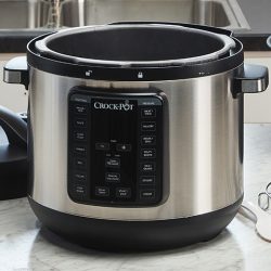 The Review Wire Holiday Guide: Crock-Pot 8-Quart Express Crock XL Multi-Cooker