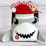 The Review Wire Holiday Guide: Cool Zip Snackers Holiday Shark