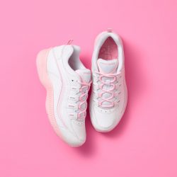 The Review Wire: Breast Cancer Awareness Guide: Easy Spirit 'Move For Pink' Romy Sneaker