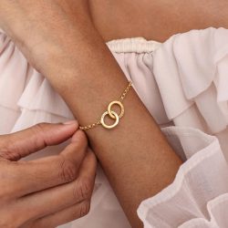 Personalized Interlocking Circle Bracelet with Intertwined Rings 5 Circle Bracelet with Intertwined Rings