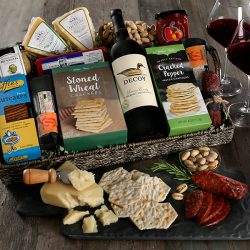 The Review Wire Holiday Gift Guide 2020: Artisan Charcuterie & Wine Tray