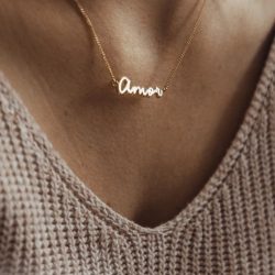 So Chic Collective Gift Guide 2021: Capsul Amor Signature Necklace