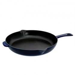 So Chic Collective Gift Guide 2021: Staub Fry Pan from Horne