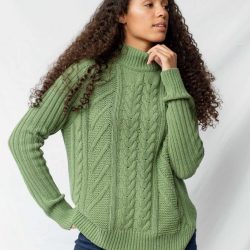 So Chic Collective Gift Guide 2021: United by Blue Oversized Sweater