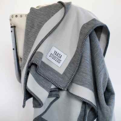 Yaasa Infinity Blanket