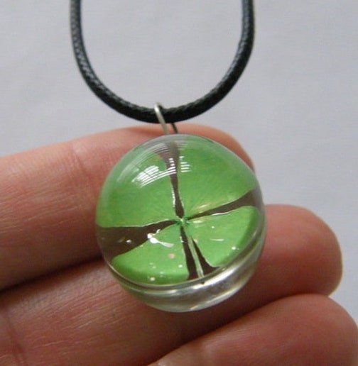 Four-Leaf-Clover-Glass-Pendant