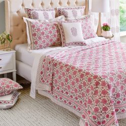 Dahlia Daydreams Lightweight Bedspread