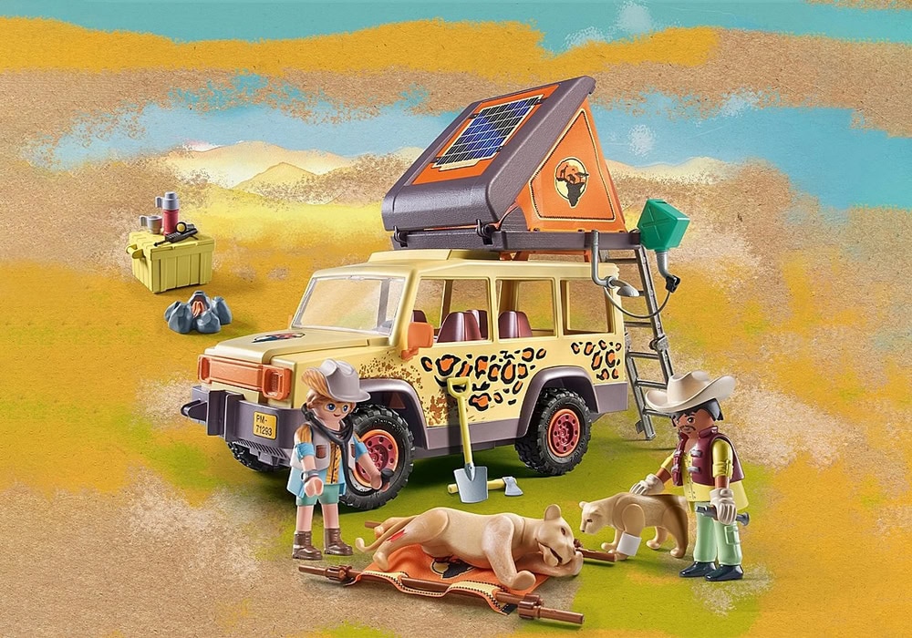 Playmobil Eco-Friendly Playsets: WIltopia Cross Country Vehicle with Lions